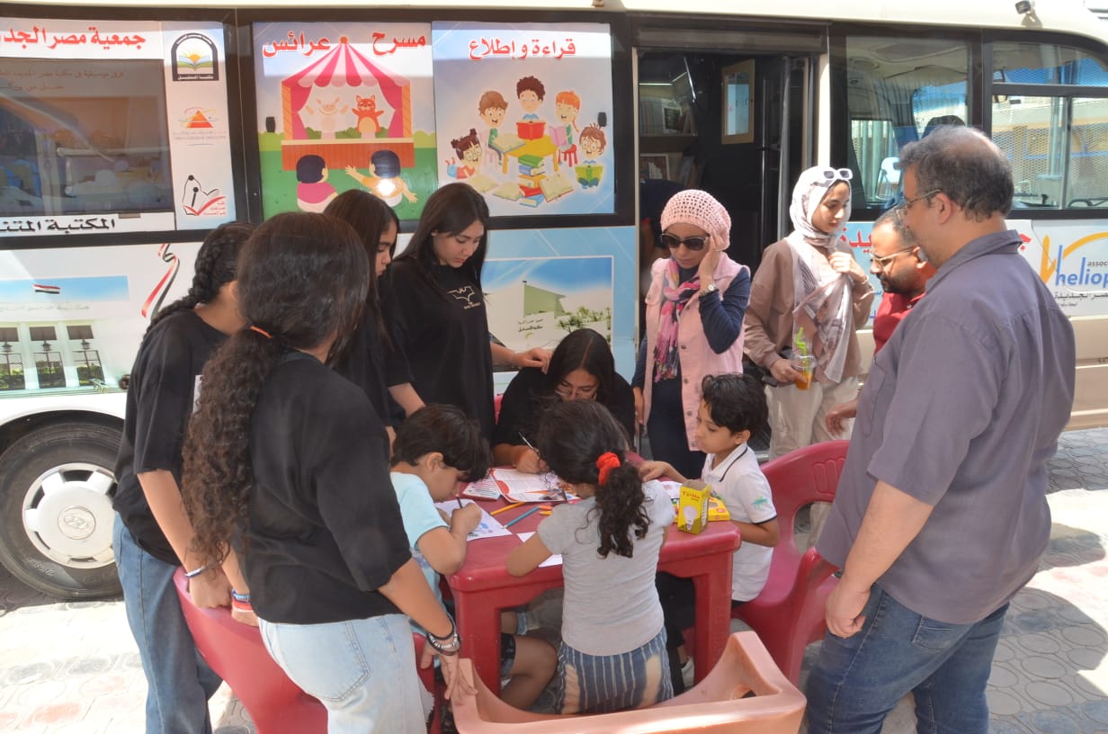زيارة المكتبة المتنقلة لجمعية مصرلنادى النصرالرياضى